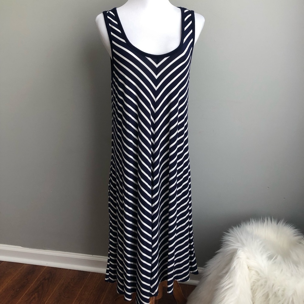 Jessica Simpson maternity navy stripe dress